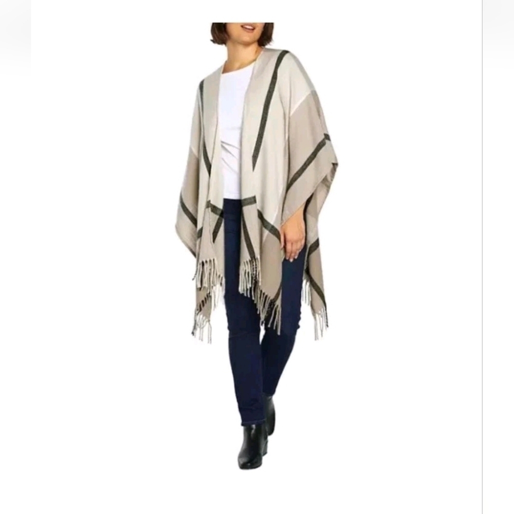 NWT Cashmere Wool Poncho Wrap shawl One Size Neutral Miranda Plaid